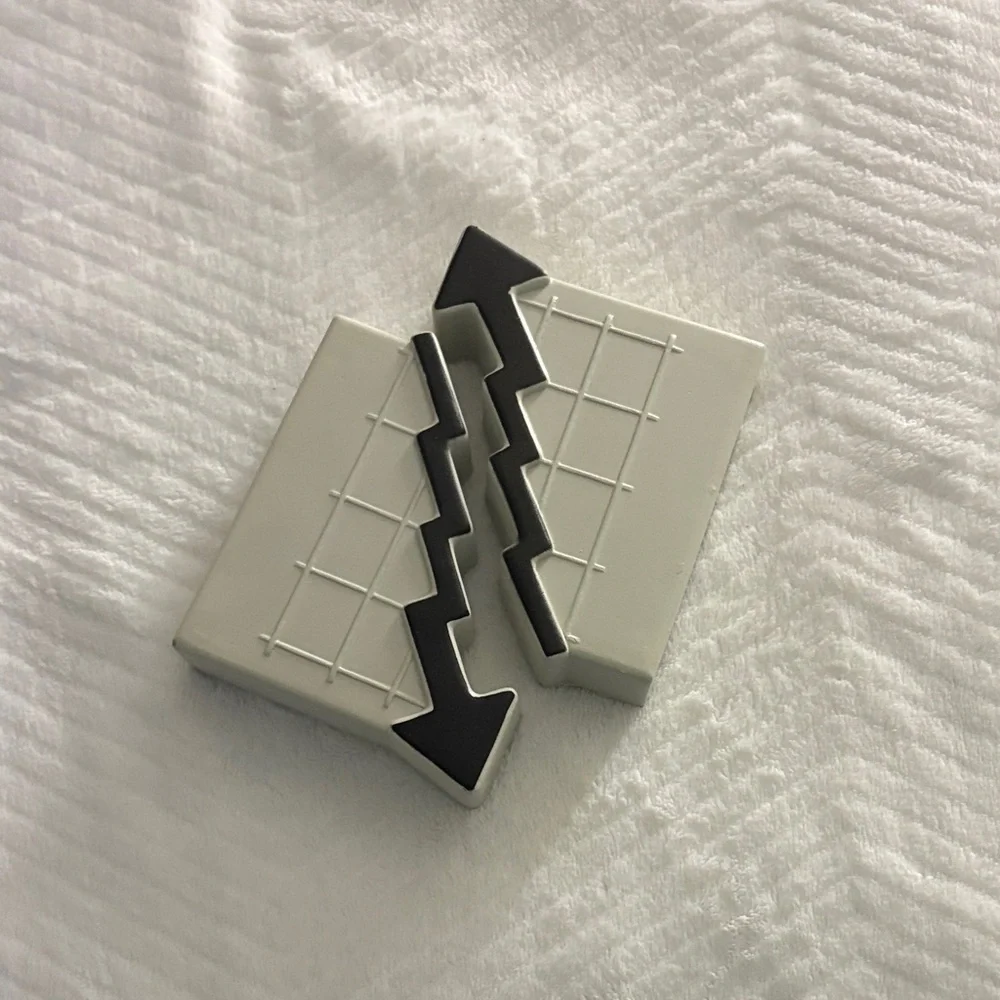 Press on nail